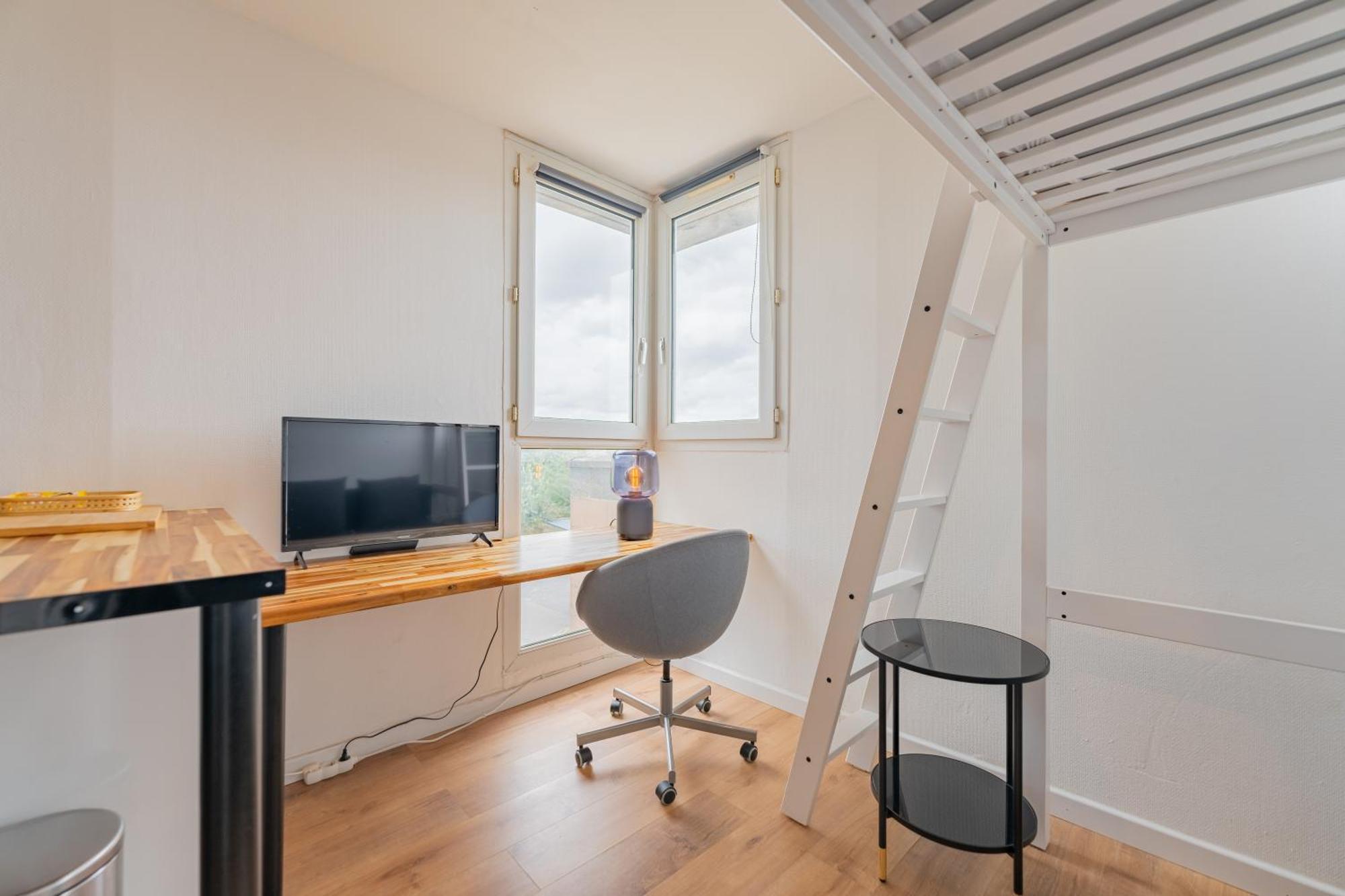 Ferienwohnung Charlemagne - Studio Confortable Avec Parking Gratuit - Quelques Pas De La Gare, Cuisine, Wifi Arras Exterior foto