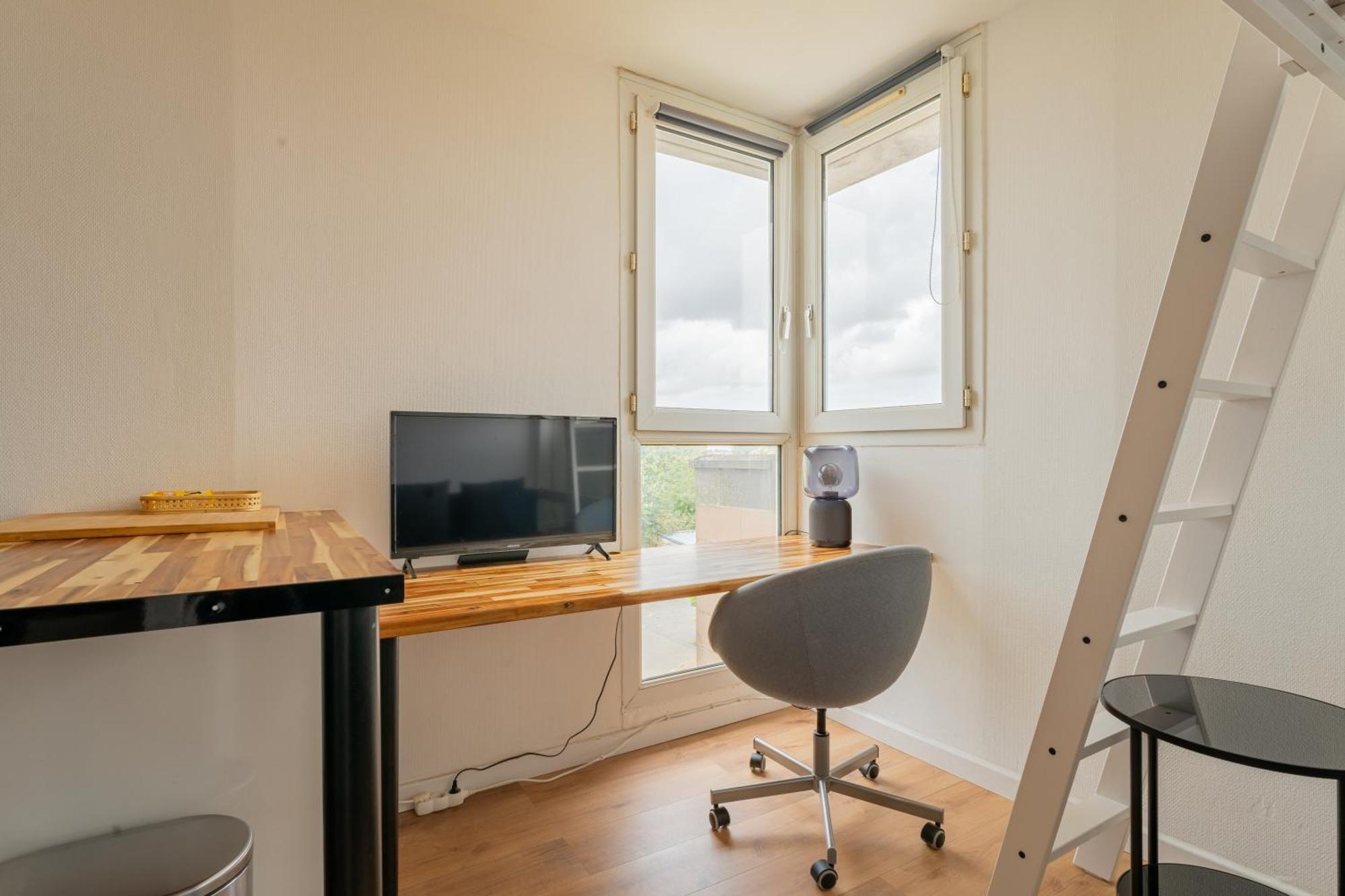Ferienwohnung Charlemagne - Studio Confortable Avec Parking Gratuit - Quelques Pas De La Gare, Cuisine, Wifi Arras Exterior foto